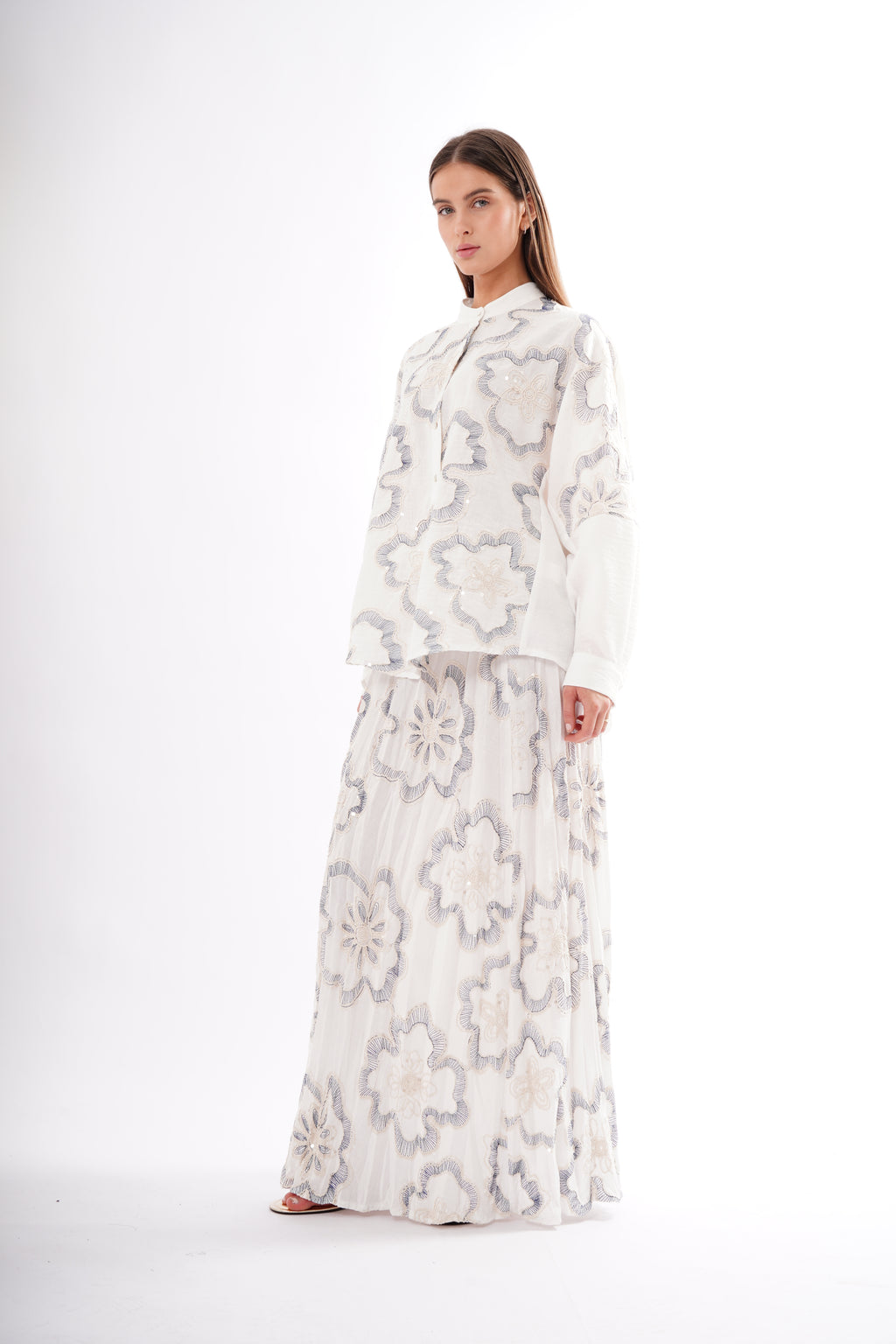 Lumina Embroidered Set