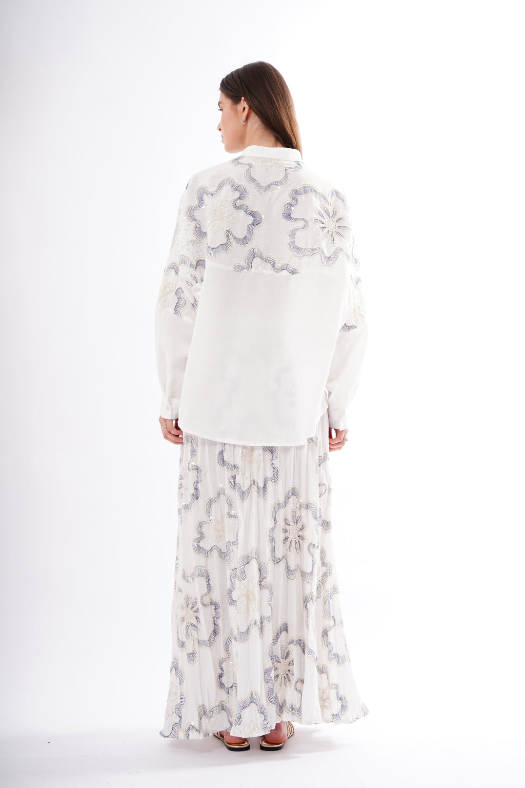 Lumina Embroidered Set