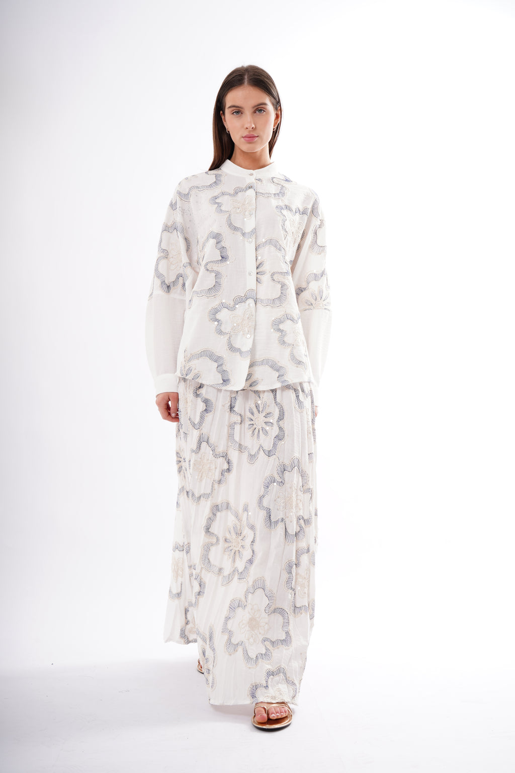Lumina Embroidered Set